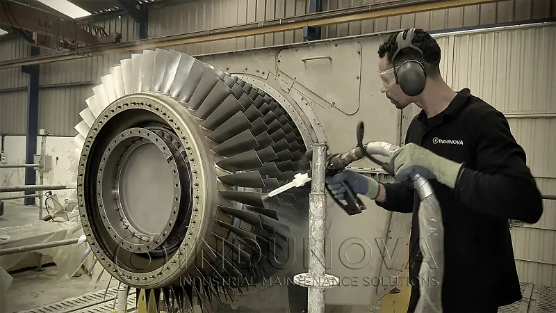 Limpieza criogénica en rotor de turbina de gas